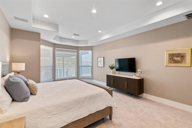 385 Edgewood Drive, Montgomery, TX 77356