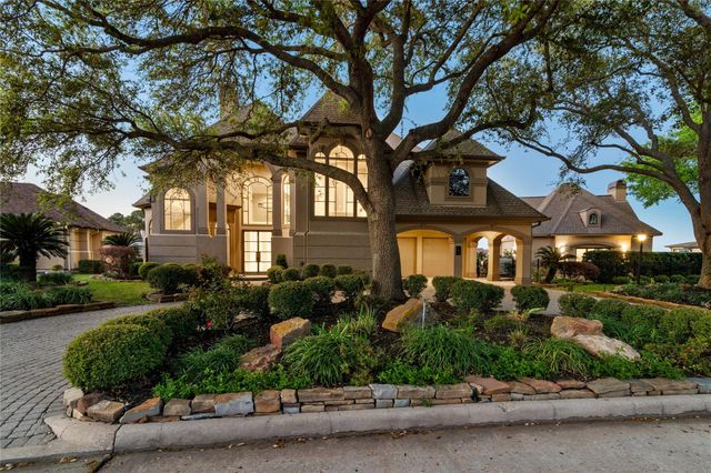 385 Edgewood Drive, Montgomery, TX 77356