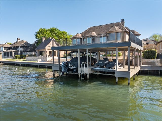 385 Edgewood Drive, Montgomery, TX 77356