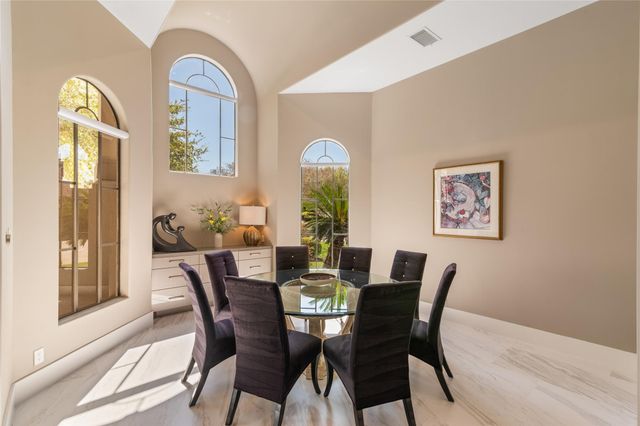 385 Edgewood Drive, Montgomery, TX 77356