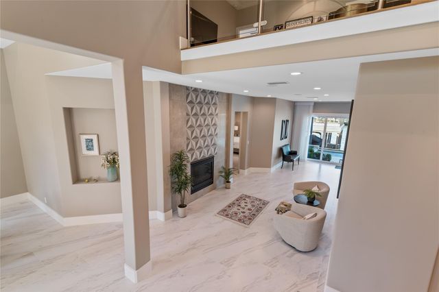 385 Edgewood Drive, Montgomery, TX 77356