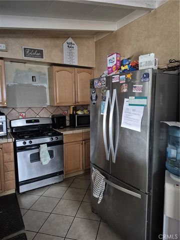 419 E Lee, Azusa, CA 91702
