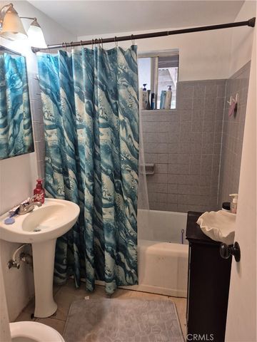 419 E Lee, Azusa, CA 91702