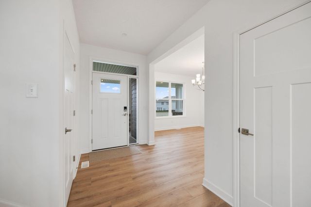 18211 Huntley Trail, Lakeville, MN 55044