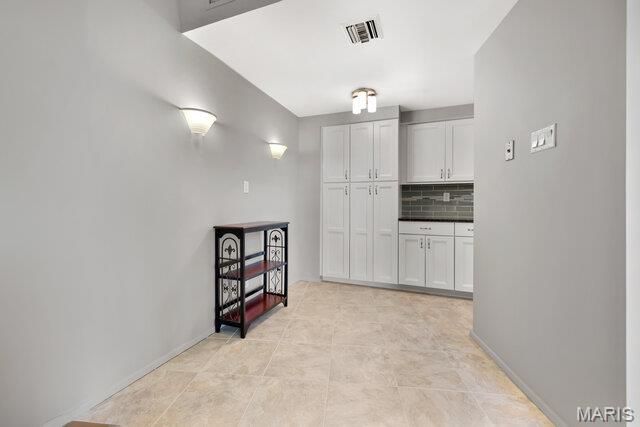 200 S Brentwood Boulevard S 14C, Clayton, MO 63105