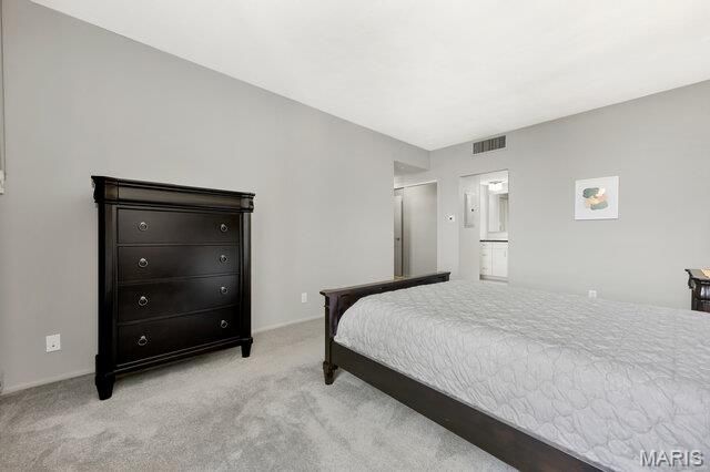 200 S Brentwood Boulevard S 14C, Clayton, MO 63105