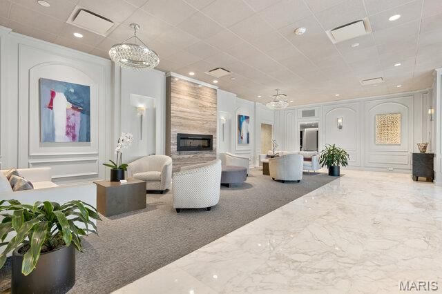 200 S Brentwood Boulevard S 14C, Clayton, MO 63105