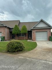 1007 Huntington Pl Drive, Maryville, TN 37803