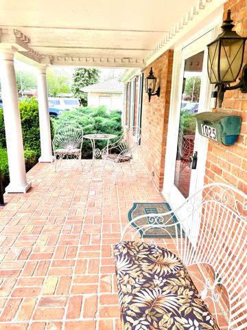 1025 Maple Drive, Greenfield, IN 46140