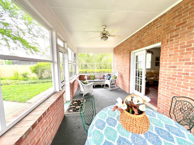 1025 Maple Drive, Greenfield, IN 46140