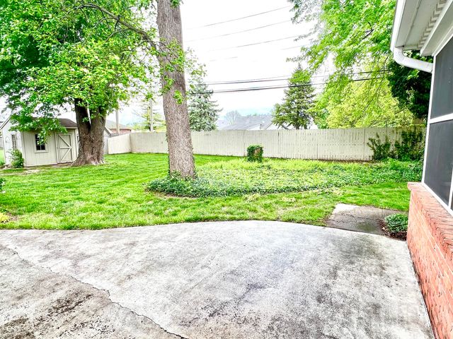 1025 Maple Drive, Greenfield, IN 46140