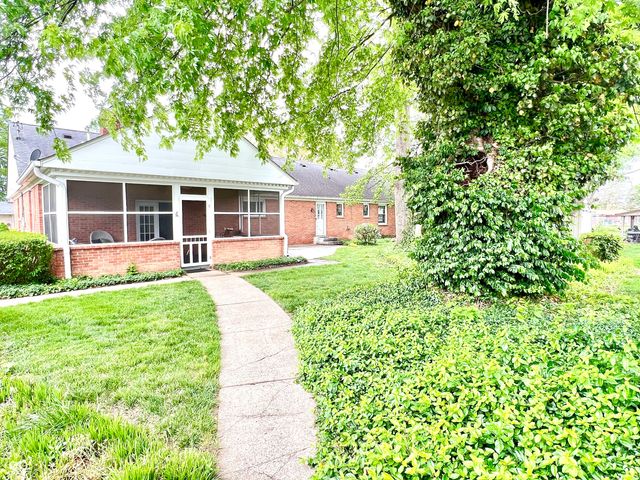 1025 Maple Drive, Greenfield, IN 46140