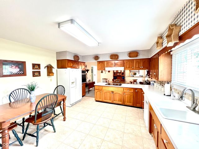 1025 Maple Drive, Greenfield, IN 46140