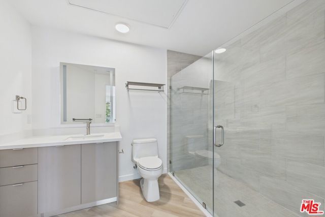 9900 Venice 710, Culver City, CA 90232