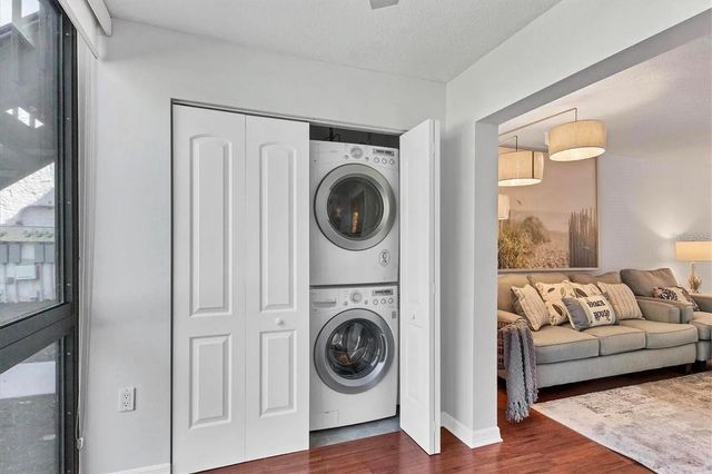 1640 STICKNEY POINT ROAD 40-101, Sarasota, FL 34231