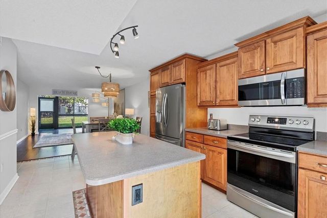 1640 STICKNEY POINT ROAD 40-101, Sarasota, FL 34231