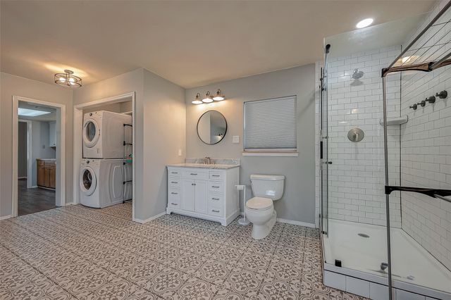 227 Glencairn Court, Houston, TX 77336