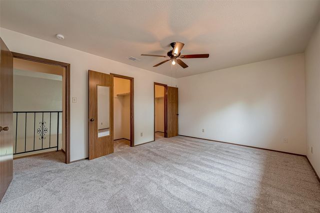 227 Glencairn Court, Houston, TX 77336