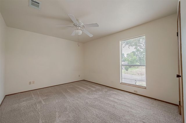 227 Glencairn Court, Houston, TX 77336