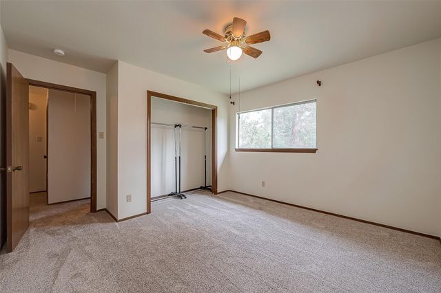 227 Glencairn Court, Houston, TX 77336