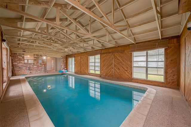 227 Glencairn Court, Houston, TX 77336