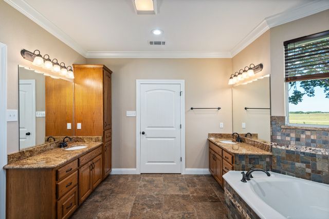 16355 N Highway 6, Valley Mills, TX 76689