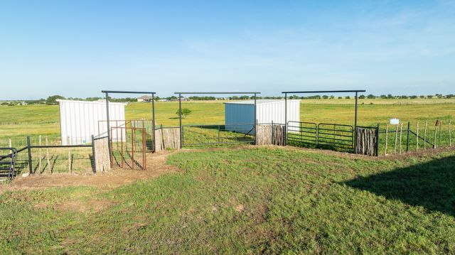 16355 N Highway 6, Valley Mills, TX 76689