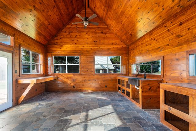 16355 N Highway 6, Valley Mills, TX 76689