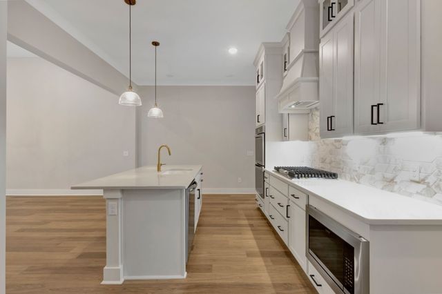 5738 Lennis Ln, Murfreesboro, TN 37129