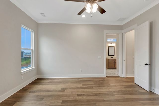 5738 Lennis Ln, Murfreesboro, TN 37129