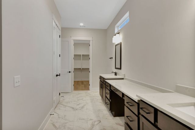 5738 Lennis Ln, Murfreesboro, TN 37129