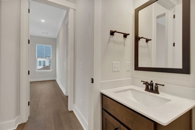 5738 Lennis Ln, Murfreesboro, TN 37129