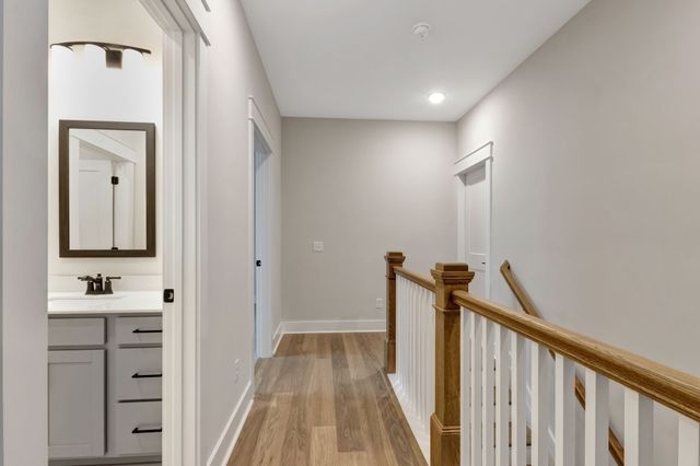 5738 Lennis Ln, Murfreesboro, TN 37129