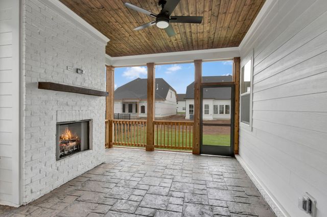 5738 Lennis Ln, Murfreesboro, TN 37129