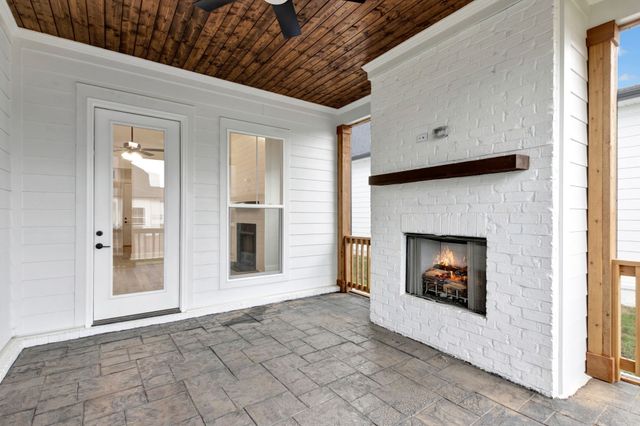 5738 Lennis Ln, Murfreesboro, TN 37129