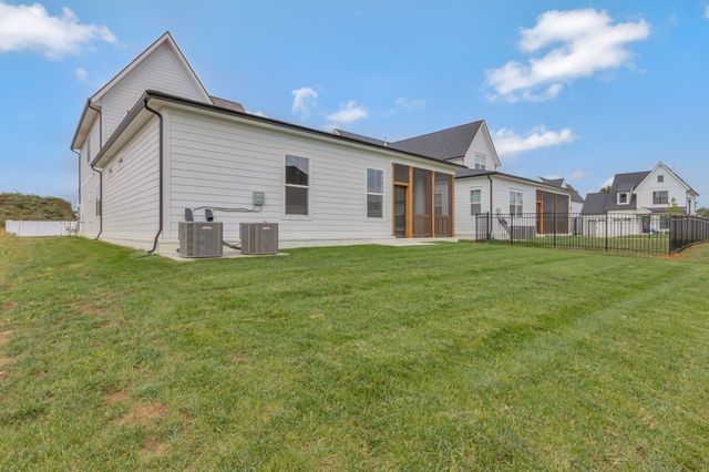 5738 Lennis Ln, Murfreesboro, TN 37129