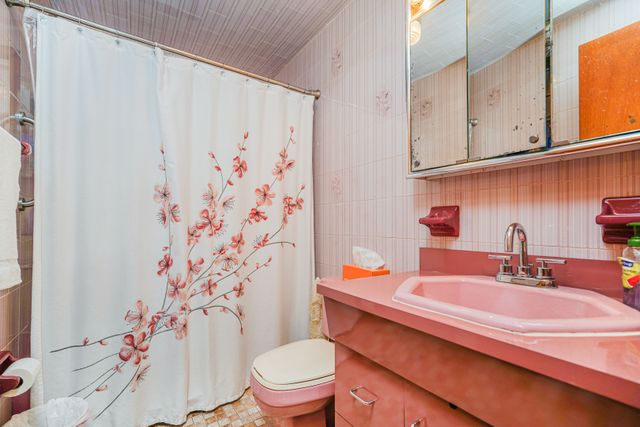 13 Celeste Court, New York City, NY 11229