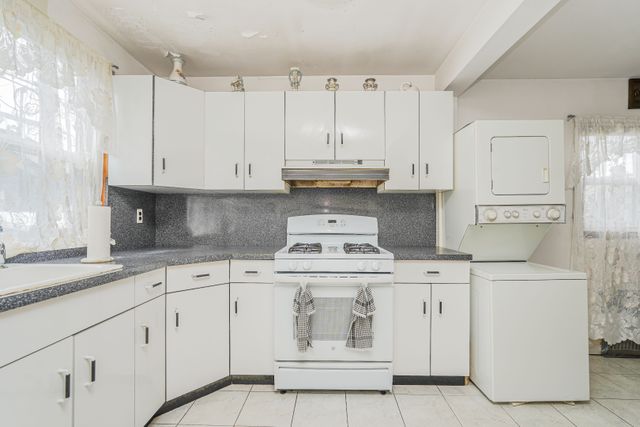 13 Celeste Court, New York City, NY 11229