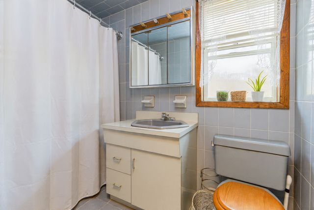 13 Celeste Court, New York City, NY 11229
