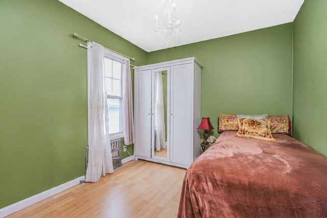 13 Celeste Court, New York City, NY 11229
