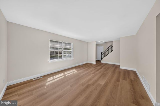 47 MIDLAND DR, Newark, DE 19713