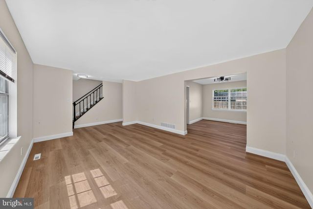 47 MIDLAND DR, Newark, DE 19713