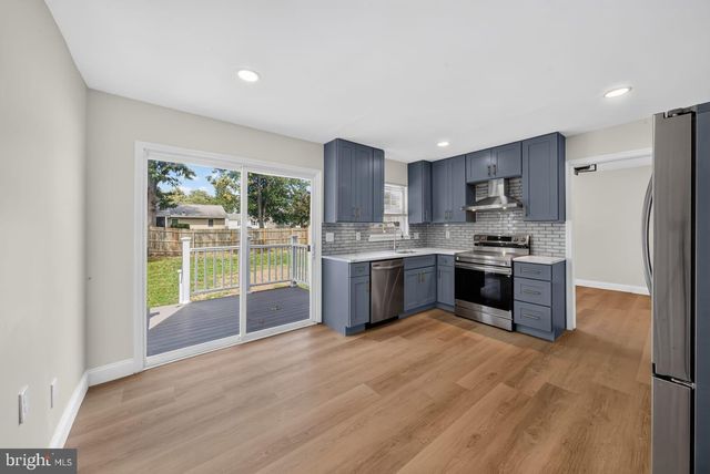 47 MIDLAND DR, Newark, DE 19713