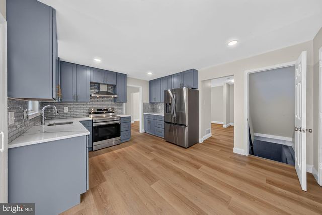 47 MIDLAND DR, Newark, DE 19713