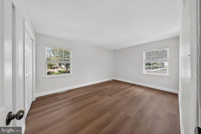 47 MIDLAND DR, Newark, DE 19713