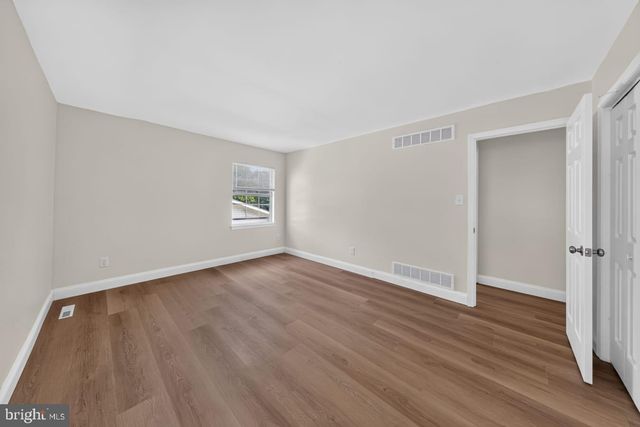 47 MIDLAND DR, Newark, DE 19713