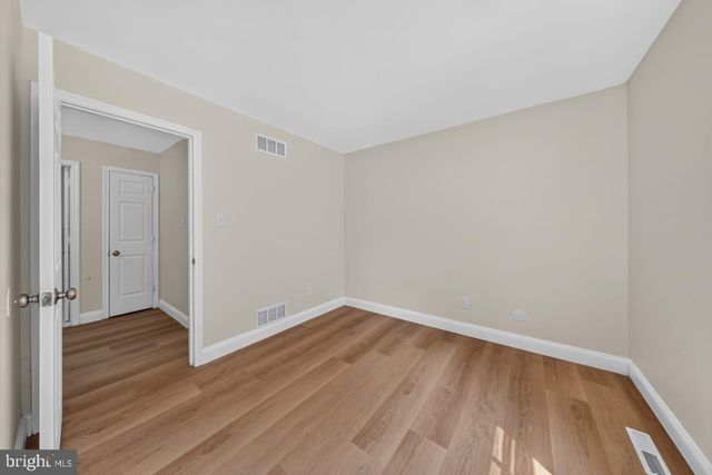 47 MIDLAND DR, Newark, DE 19713