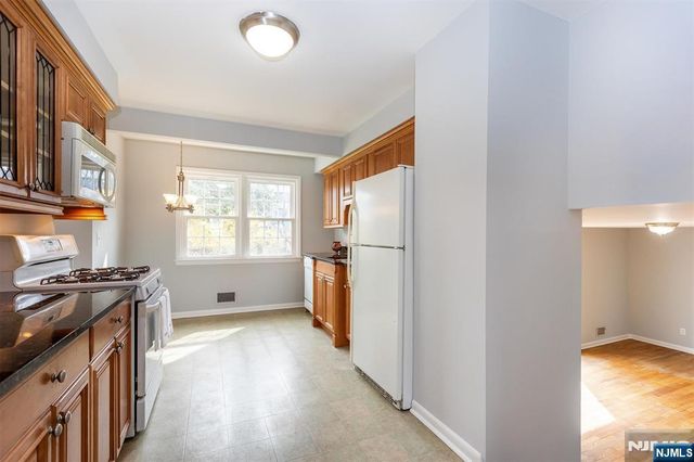 43 Forest Road, Cedar Grove, NJ 07009