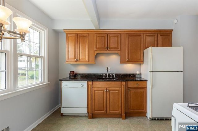 43 Forest Road, Cedar Grove, NJ 07009