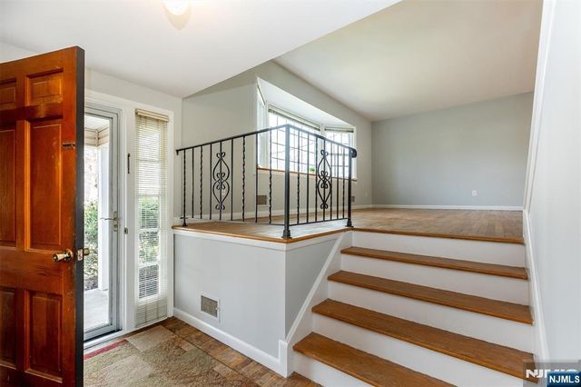 43 Forest Road, Cedar Grove, NJ 07009
